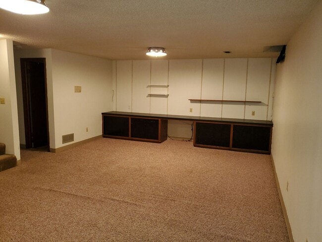 Building Photo - 1230 N Edwards