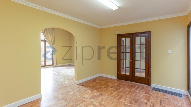 Building Photo - 1578 43rd Ave