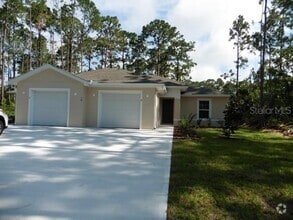Building Photo - 18 Regent Ln