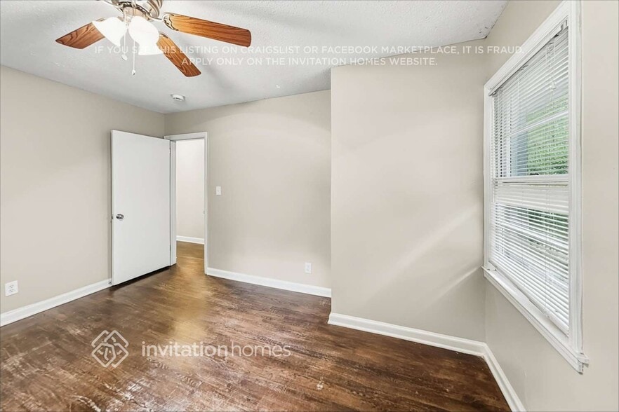 Building Photo - 2751 Flagstone Dr SE