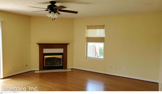 Building Photo - 4 br, 2.5 bath House - 1058 Whitetail Dr