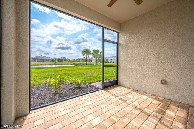 Building Photo - 28093 Sanibel Sands St
