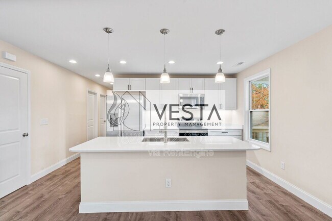 Building Photo - 2506 Turnpike Rd