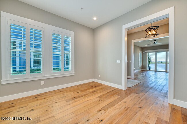 Building Photo - 2410 Beach Blvd