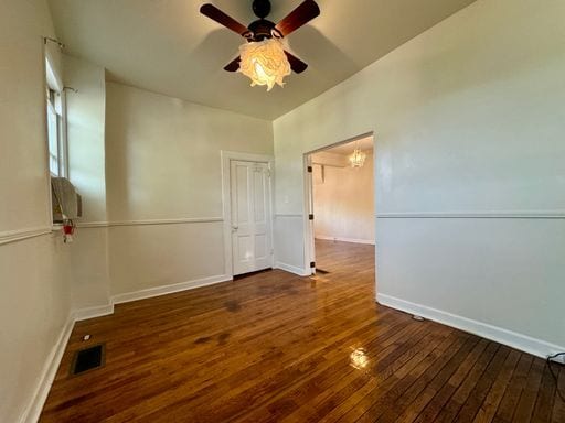 Building Photo - 3 Bedroom 2 Full Bath Plus Office Renovated Victorian Style Family Home Available Mid NOW!