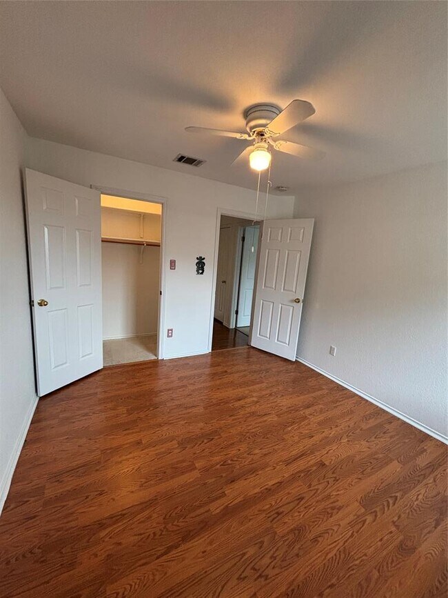 Building Photo - 1300 Leah Ln