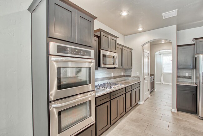 Building Photo - 7896 Enchanted Path Dr