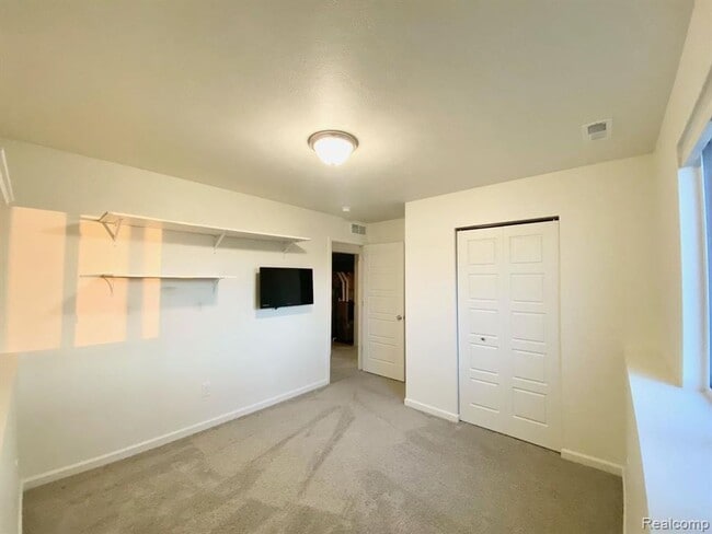 Building Photo - 1734 Burr Pond Ln