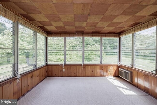 Building Photo - 5004 Eastchester Cir