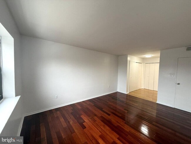 Building Photo - 606 Cooper Landing Rd