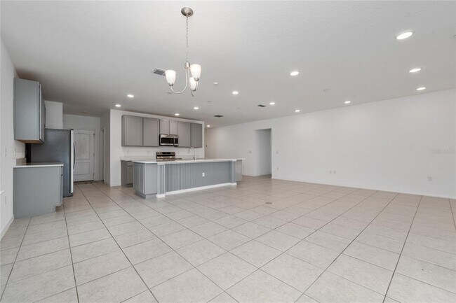 Building Photo - 557 Pawnee Ct