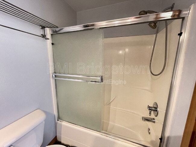 Building Photo - 4704 NE 28th Ave