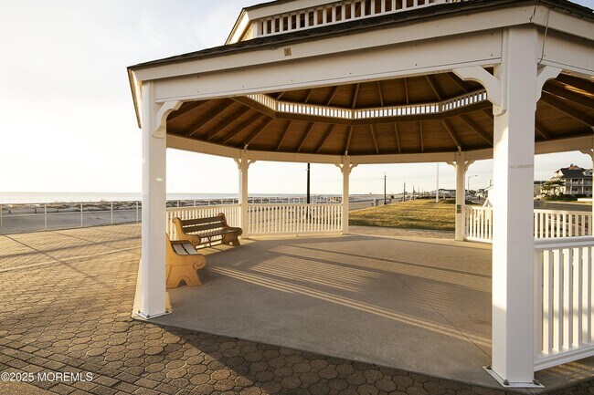 Building Photo - 316 Park Pl Ave