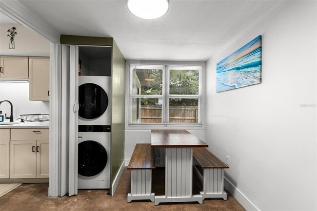 Building Photo - 1805 Springtime Ave