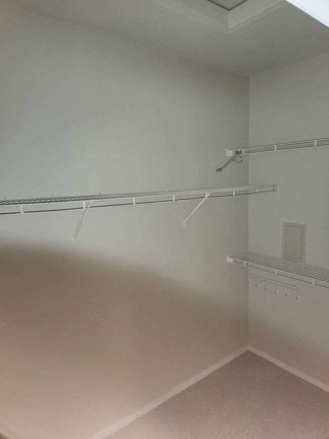 Building Photo - 2 Bedroom 2 Bath Condo located in PV