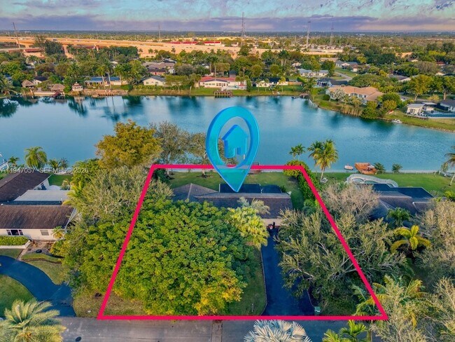 Building Photo - 12620 SW 114th Ave