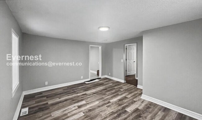 Building Photo - Spacious 3-Bedroom Home with Deck and Modern Appliances