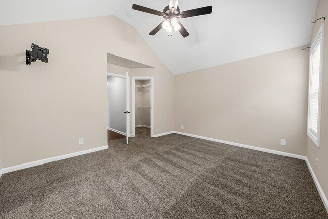 Building Photo - Stylish One-Level Home with 3 Bedrooms, 2 ...