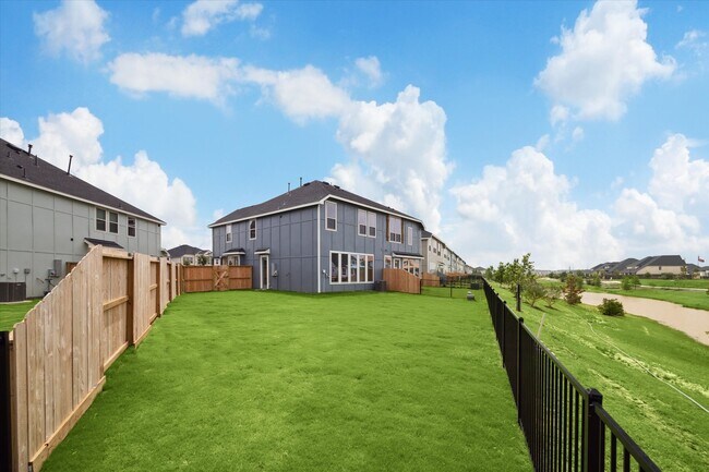 Building Photo - 5518 Amber Brook Ln