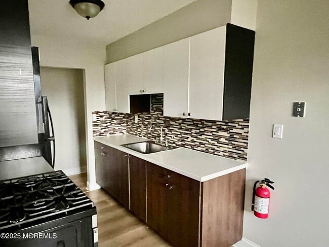 Building Photo - 12 Manchester Ct