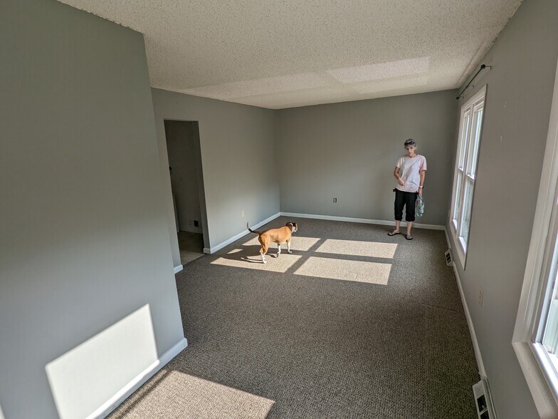 Building Photo - 38 Whispering Pines Rd