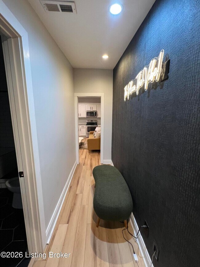 Building Photo - 1110 Logan St