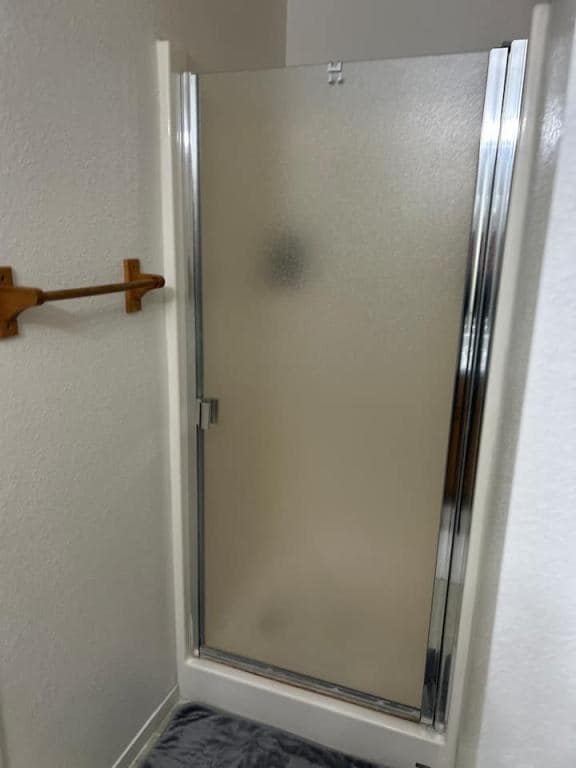 Building Photo - 563 Primrose Dr