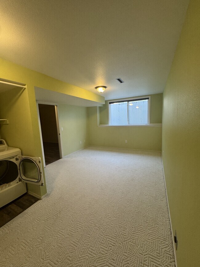 Building Photo - 3019 Colton Blvd