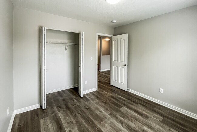 Building Photo - 2192 Cedar Trails Way N