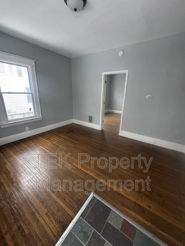 Building Photo - 42-44 Tacoma Street