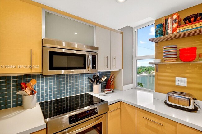 Building Photo - 2401 Collins Ave