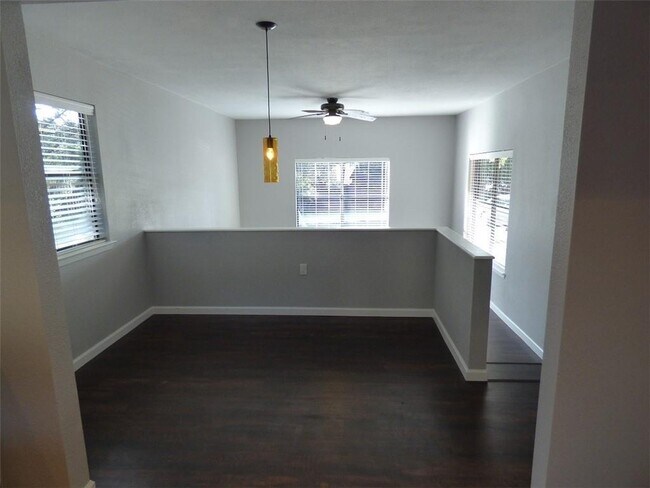 Building Photo - 6107 La Mesa St