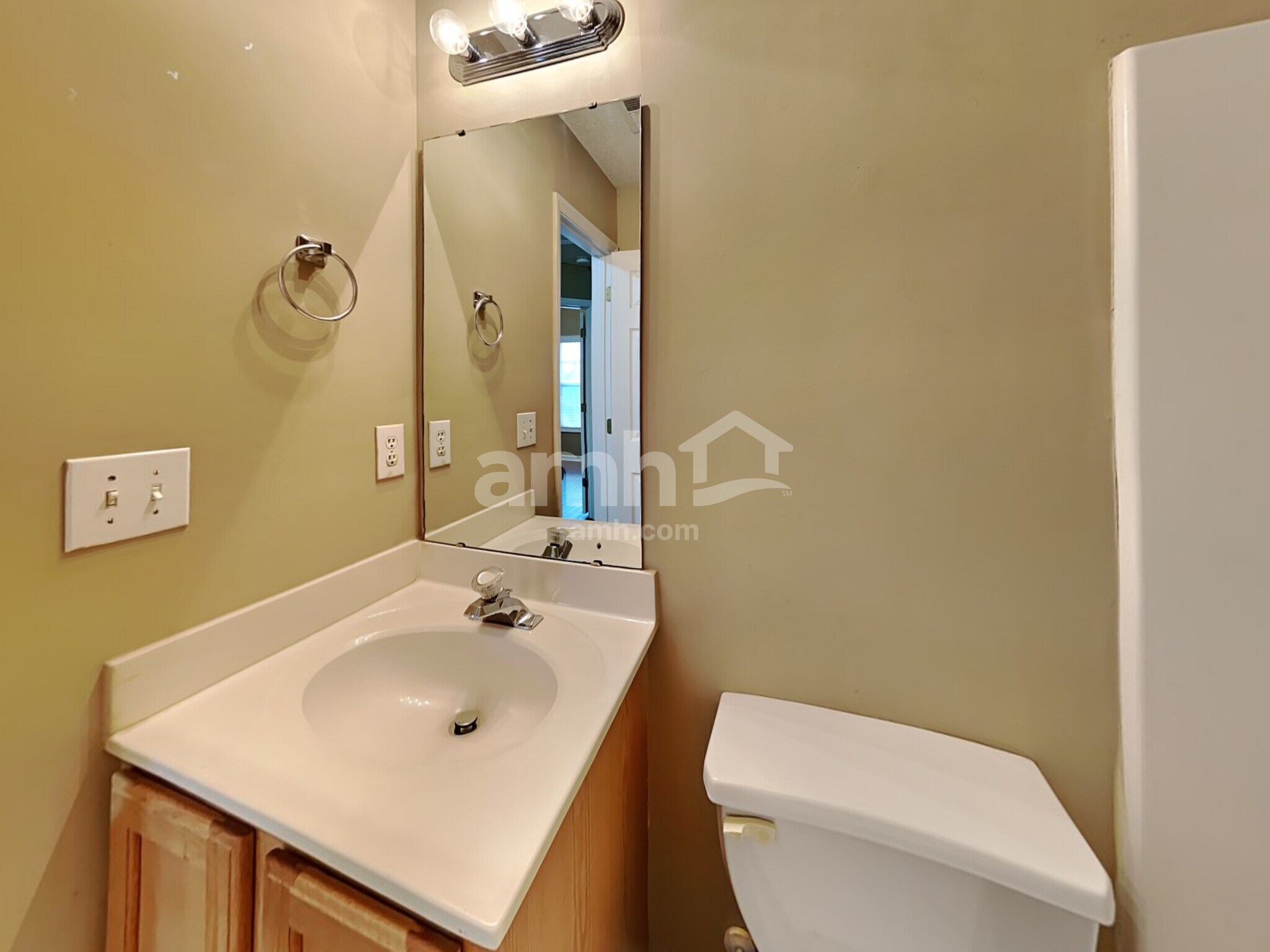 Building Photo - 4220 Lake Woodard Dr
