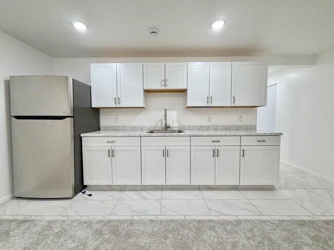Building Photo - 1336 S 1400 E