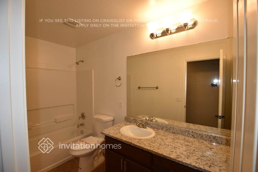 Building Photo - 227 N Scott Dr