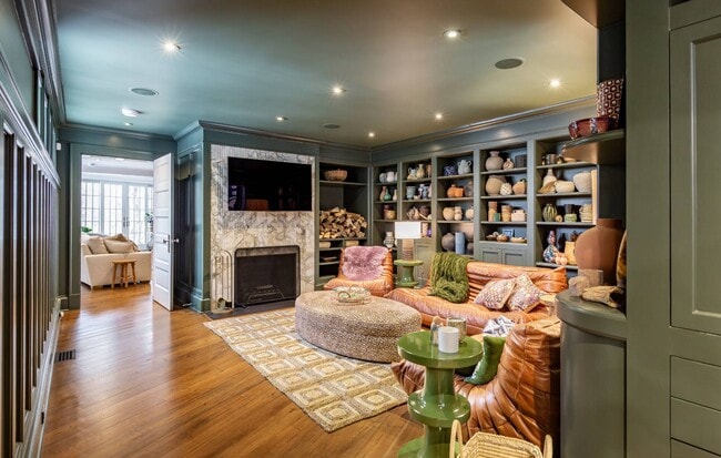 Building Photo - 41 Deep Woods Ln