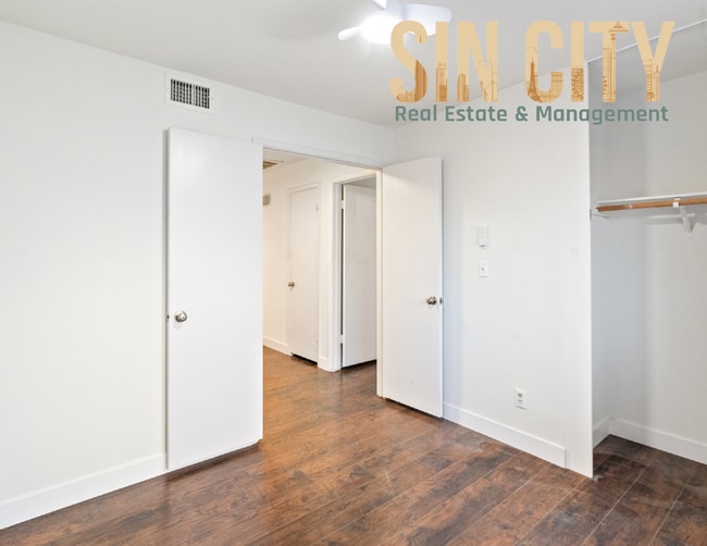 Building Photo - 2366 Aqua Vista Ave