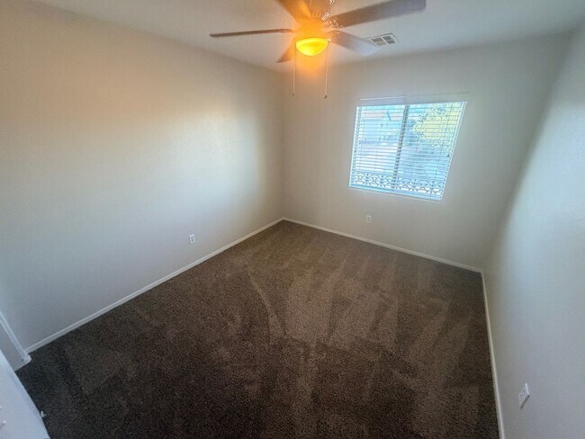 Building Photo - 3 bedroom with loft home in North Las Vegas!