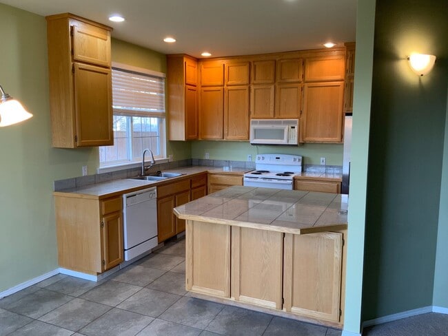 Building Photo - Home for Rent in Ephrata