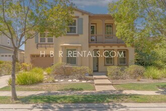 Building Photo - 521 S Altura Ct