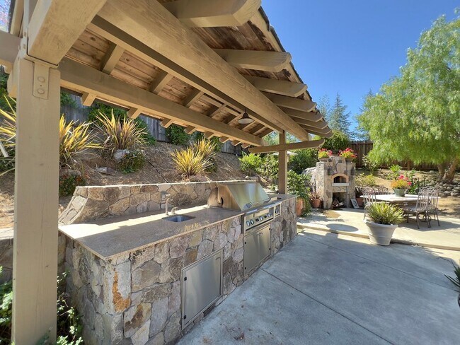 Building Photo - Stunning Single Level Browns Valley Home