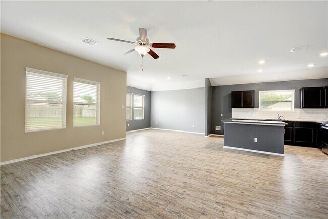 Building Photo - 21716 Windmill Ranch Ave