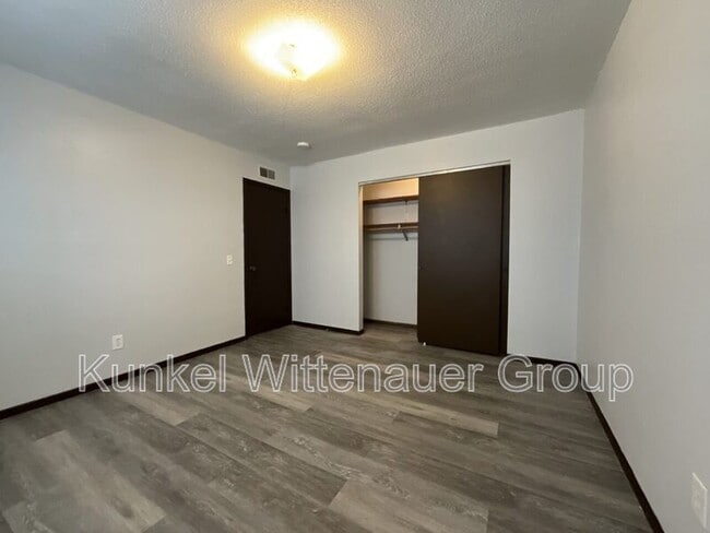 Building Photo - 1320 N 1st St