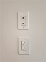 Building Photo - 522 Bridge St