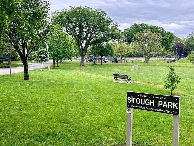 Building Photo - 106 S Bruner St