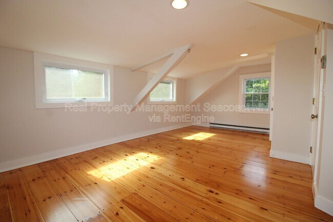 Building Photo - 11 Washington Rd