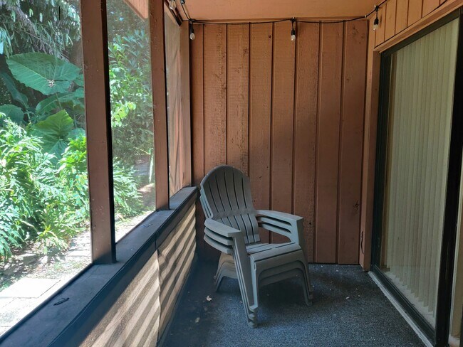 Building Photo - 1002 E Michigan St