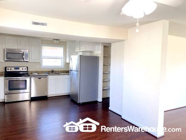 Building Photo - 1335 CHAPELVIEW Dr