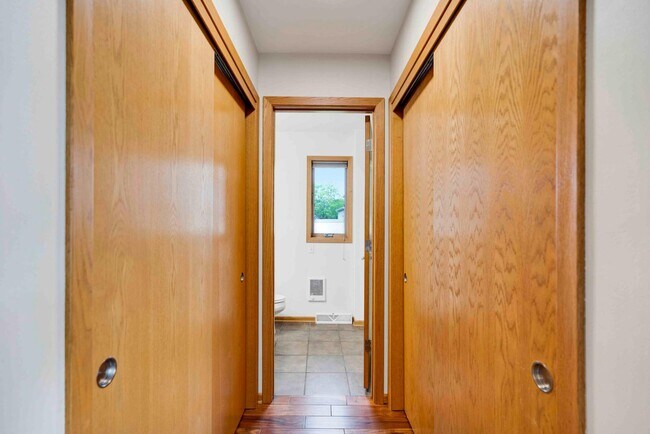 Building Photo - 3670 Sabertooth Trail