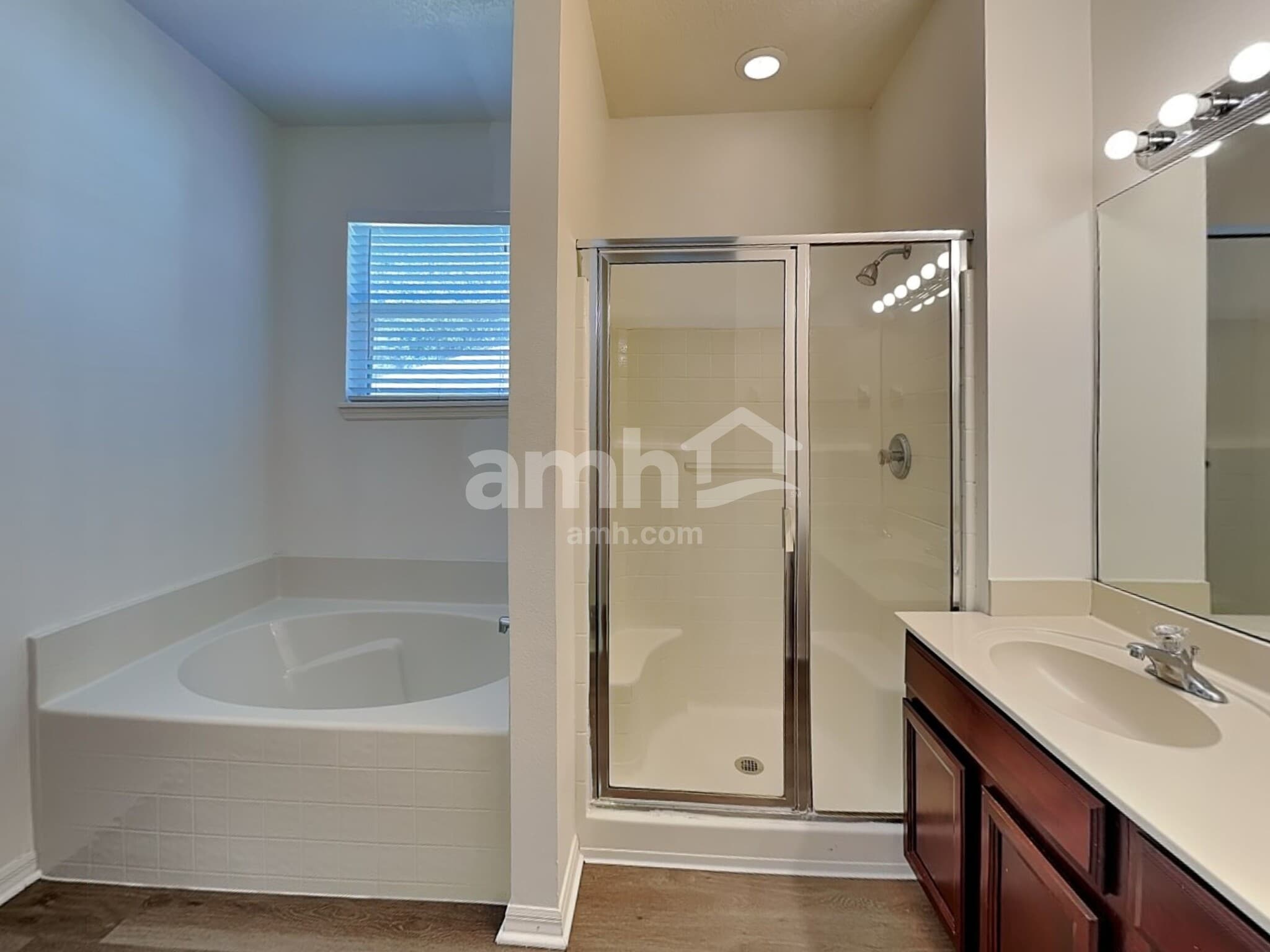 Building Photo - 508 Azalea Bloom Dr